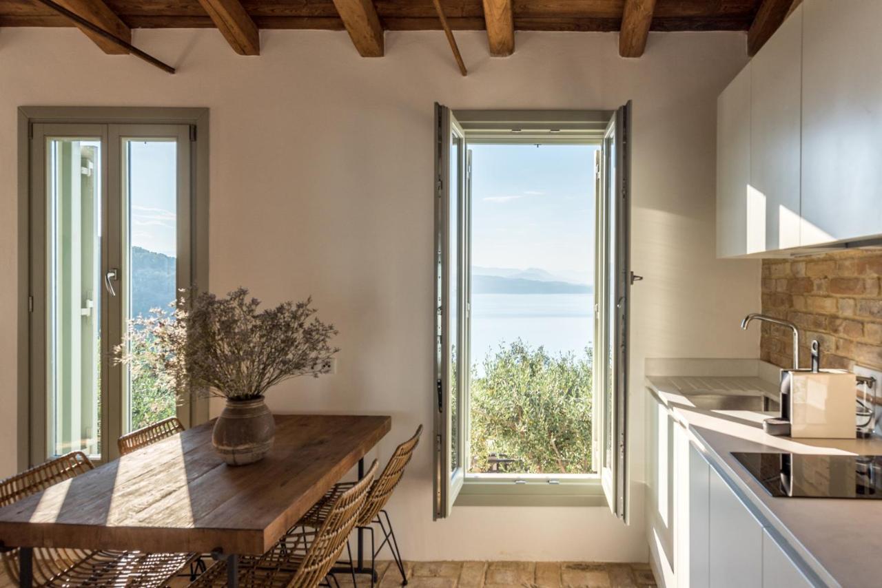 Villa Rizes Sea View à Nisaki  Extérieur photo