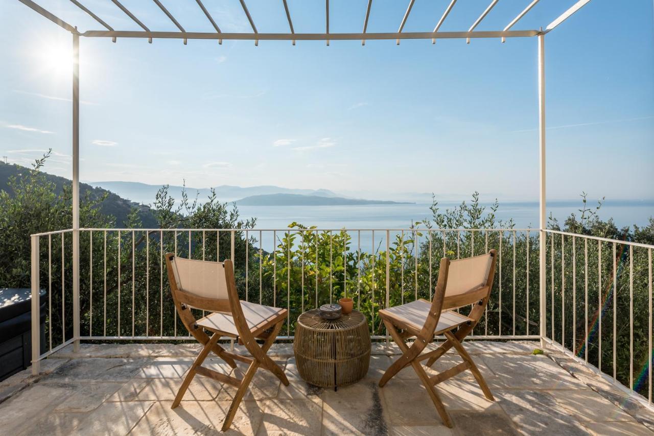 Villa Rizes Sea View à Nisaki  Extérieur photo